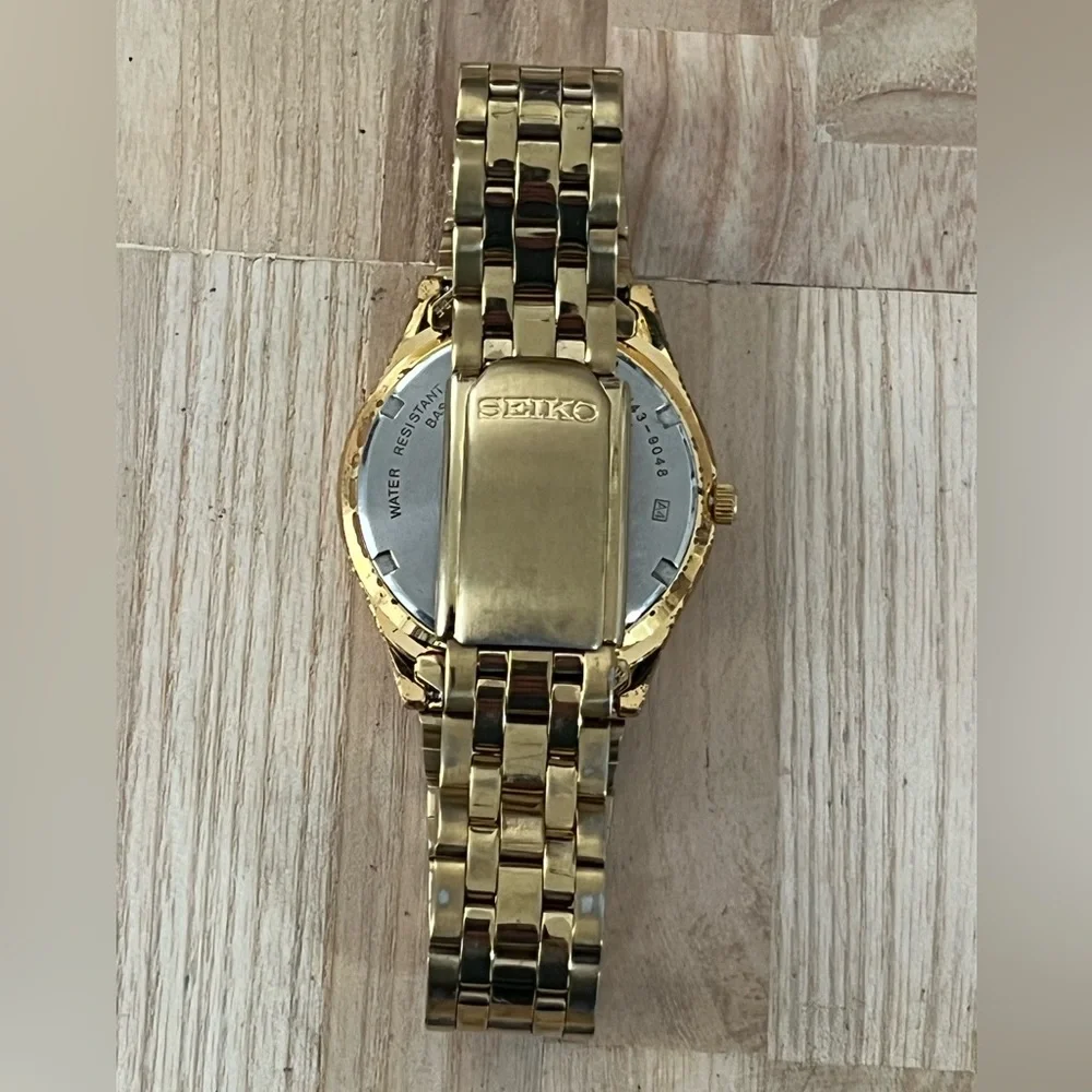 Seiko Vintage Men’s Watch Gold-Tone Dial Bracelet Markers Day Date Windows